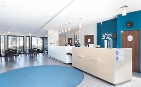 Holiday Inn Express - Marseille Airport, An Ihg Hotel